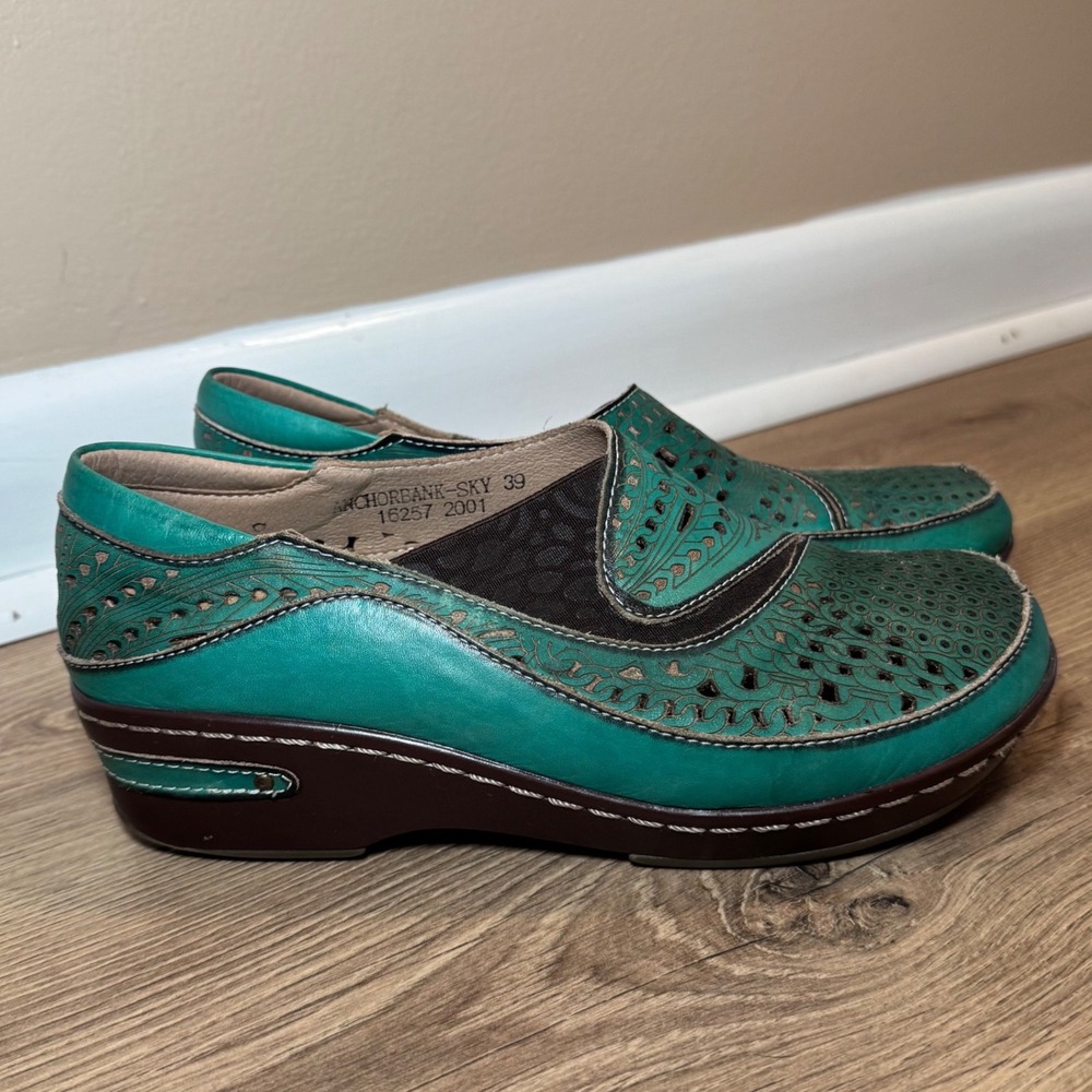L'Artiste Springstep Anchorbank Teal Leather Clogs Women 39 8.5 Bohemian Granola
